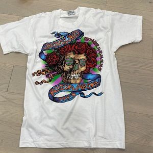 Vintage 1993 Boston garden Grateful Dead tee. Never worn. Perfect condition.